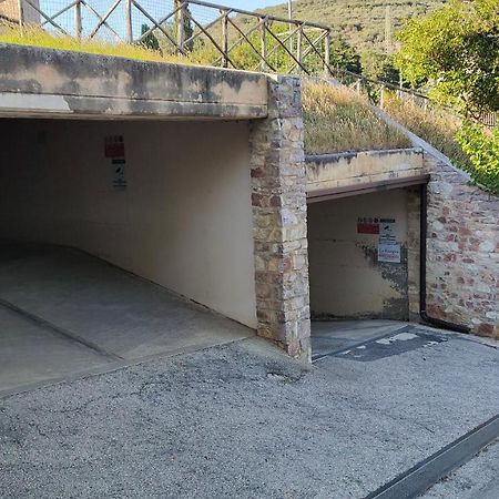 La Cantina Dei Cappuccini Spello Exterior photo
